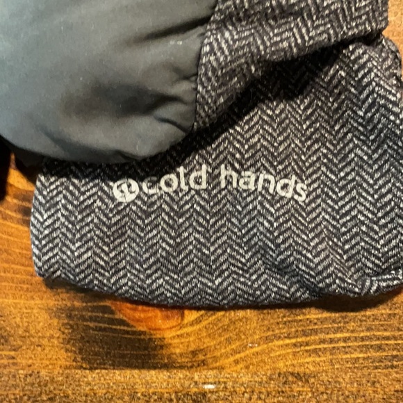 Lululemon 🍋 Jacket - Picture 4 of 9